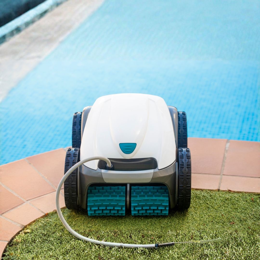 Robotic Pool Cleaning Solutions (2)